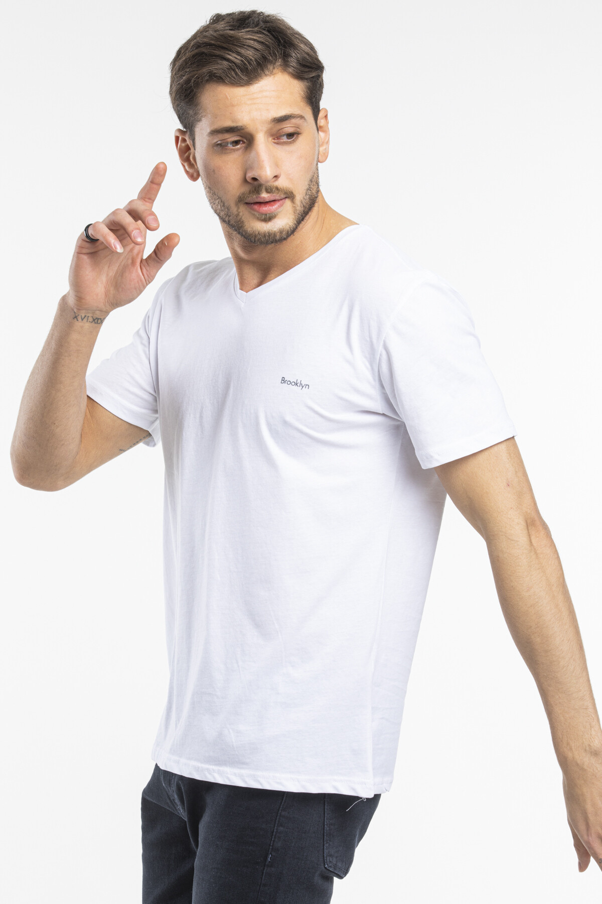 Süperlife Erkek V Yaka Slim Fit Brooklyn Baskılı Kısa Kollu Tişort SPR 265