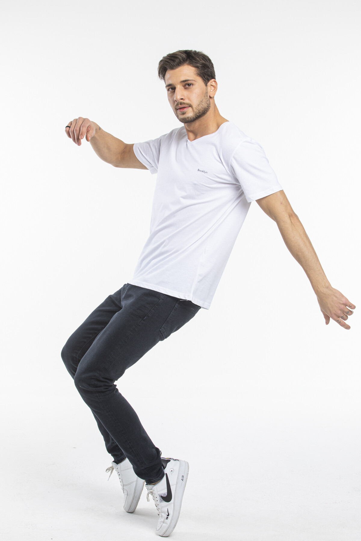 Süperlife Erkek V Yaka Slim Fit Brooklyn Baskılı Kısa Kollu Tişort SPR 265