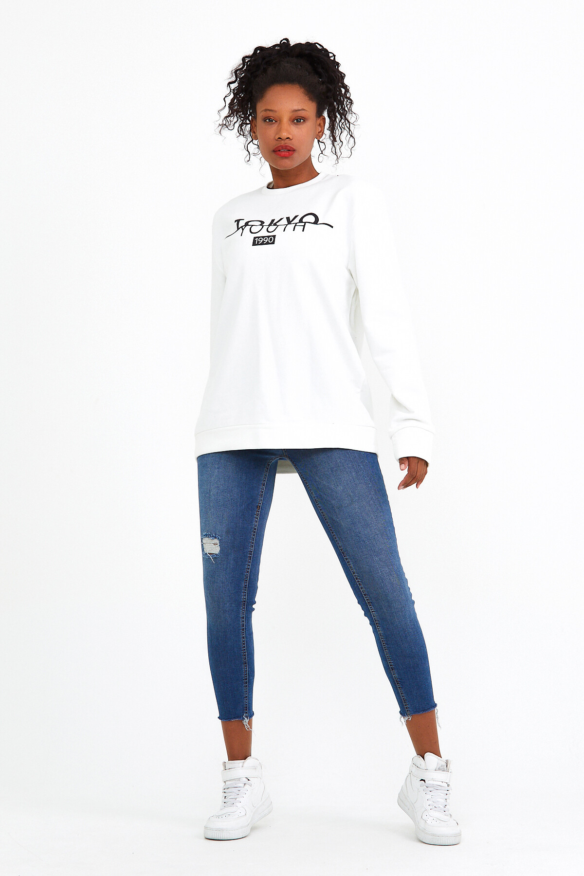 Süperlife Kadın Bisiklet Yaka Regular Fit Tokya Baskılı İnce Sweatshirt SPR22SWK134