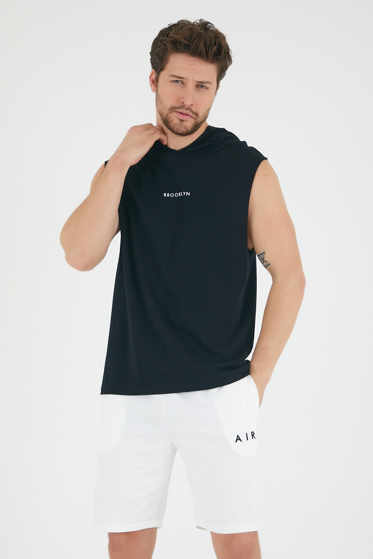 Süperlife Erkek Kapşonlu Regular Fit Brooklyn Baskılı Tişört SPR22TS121
