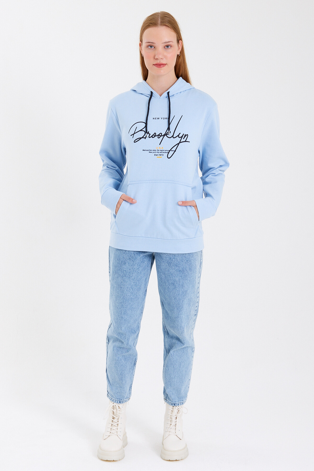 Süperlife Kadın Kapşonlu Regular Fit El Yazılı Brooklyn Baskılı İnce Sweatshirt SPR23SWk361