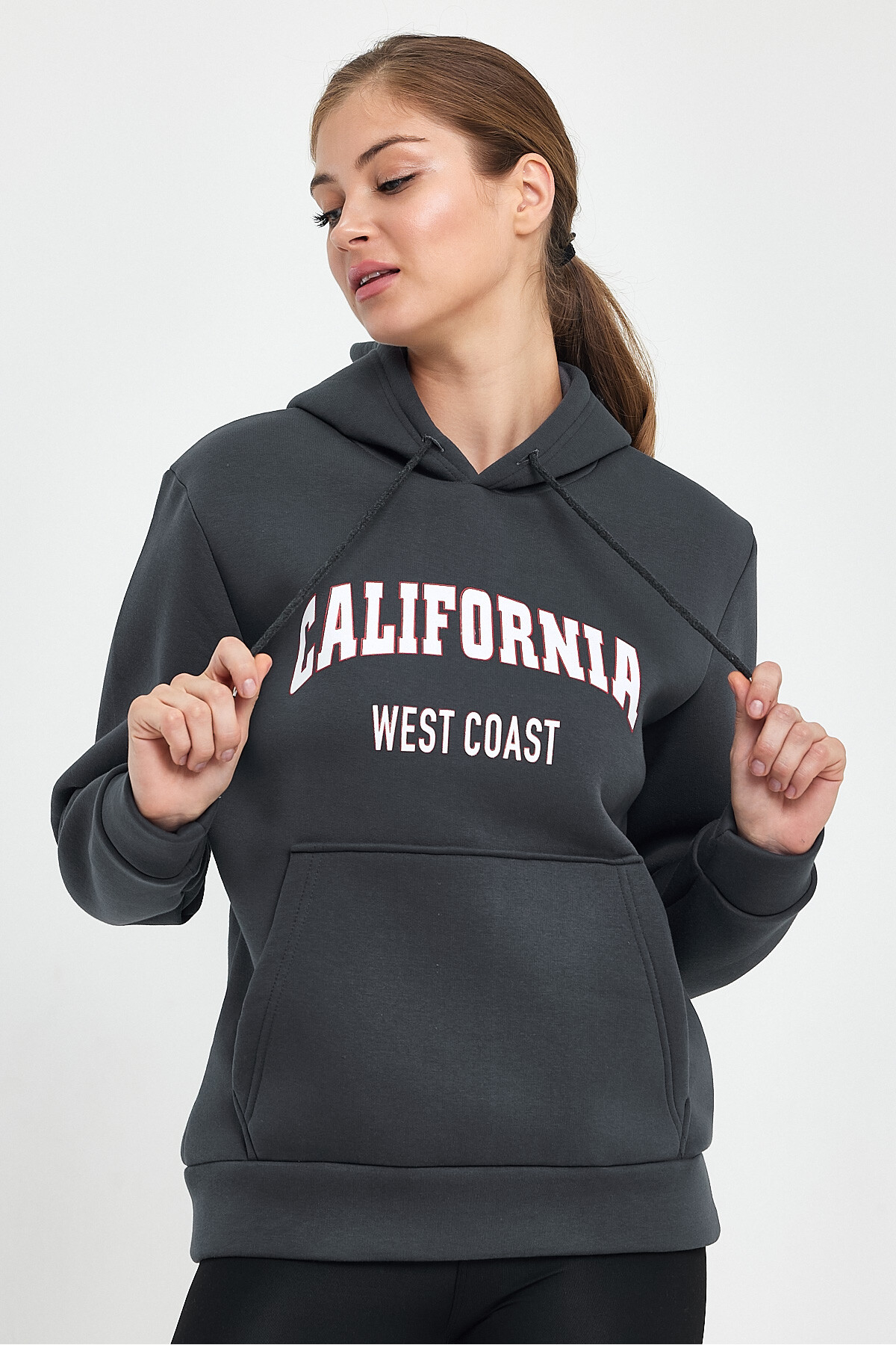 Kadın Kapşonlu Rahat Kalıp İçi Polarlı 3 iplik Californıa West  Baskılı Swetashırt SPR24SWK08
