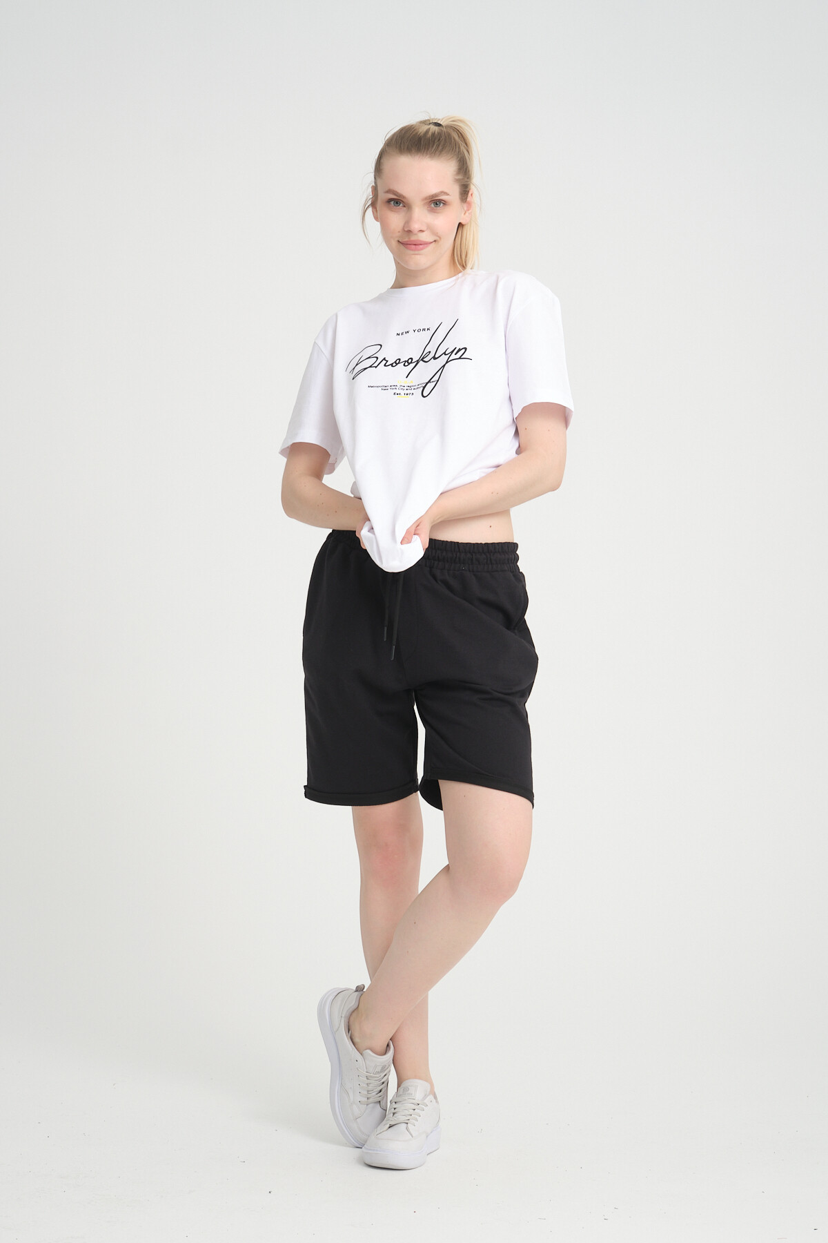 Kadın Regular Fit Duble Paça Şort SPR24SRK51