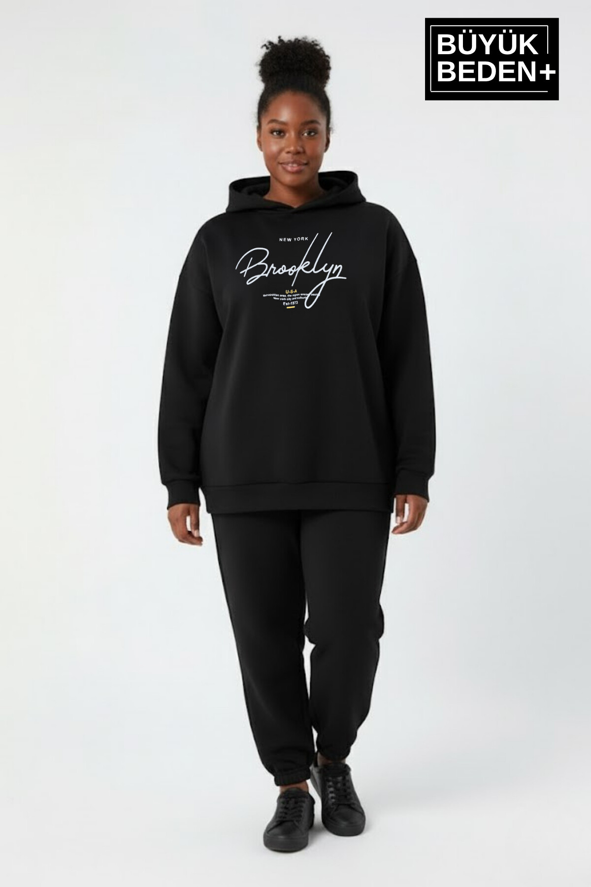 Kadın Büyük Beden Kapüşonlu El yazılı Brooklyn Baskılı  ince Sweatshirt SPR26BSWK958
