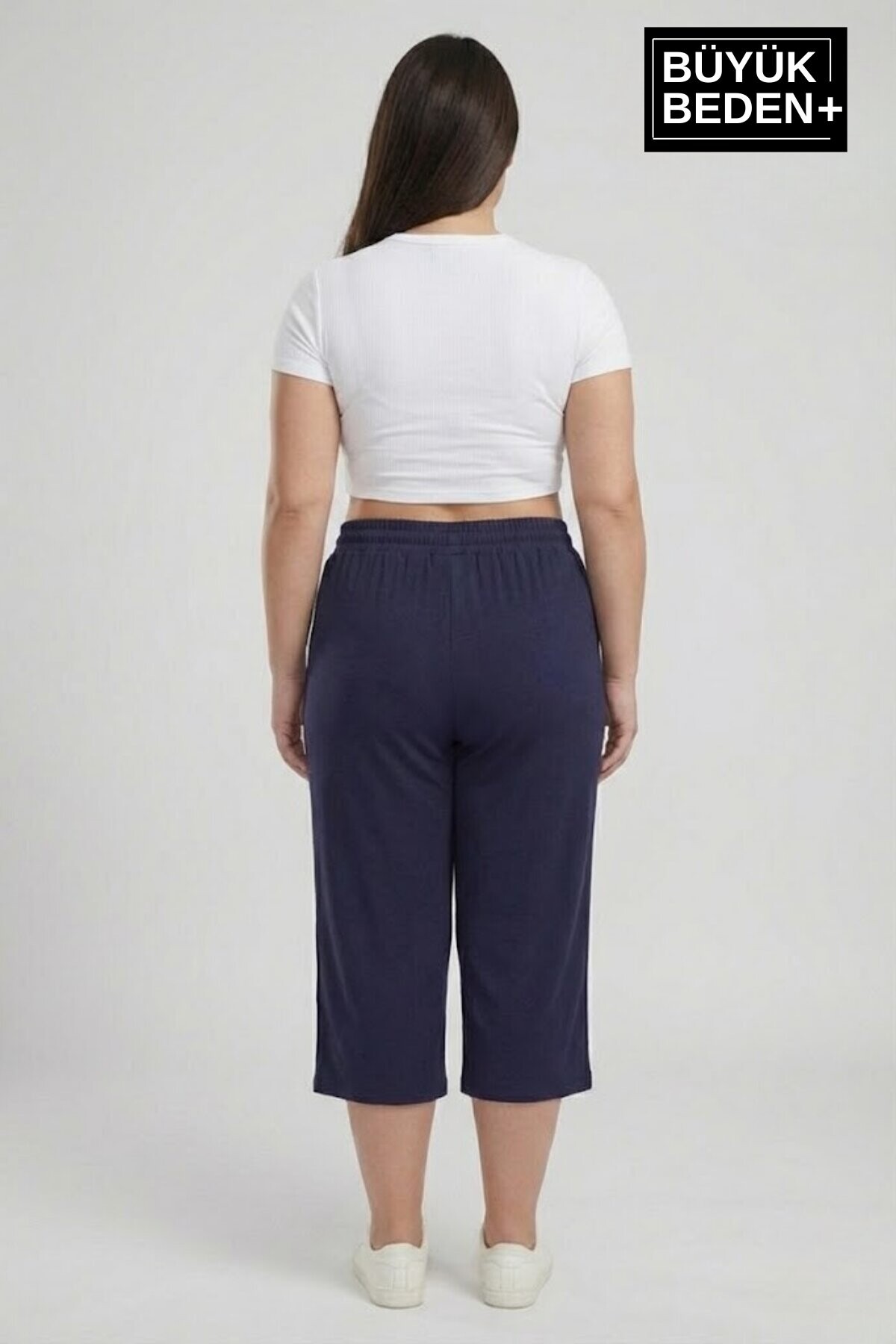 Büyük Beden N Baskılı Kadın Şort Kapri Rahat Kalıp Cepli  3XL-6XL SPR26BSRK591-19
