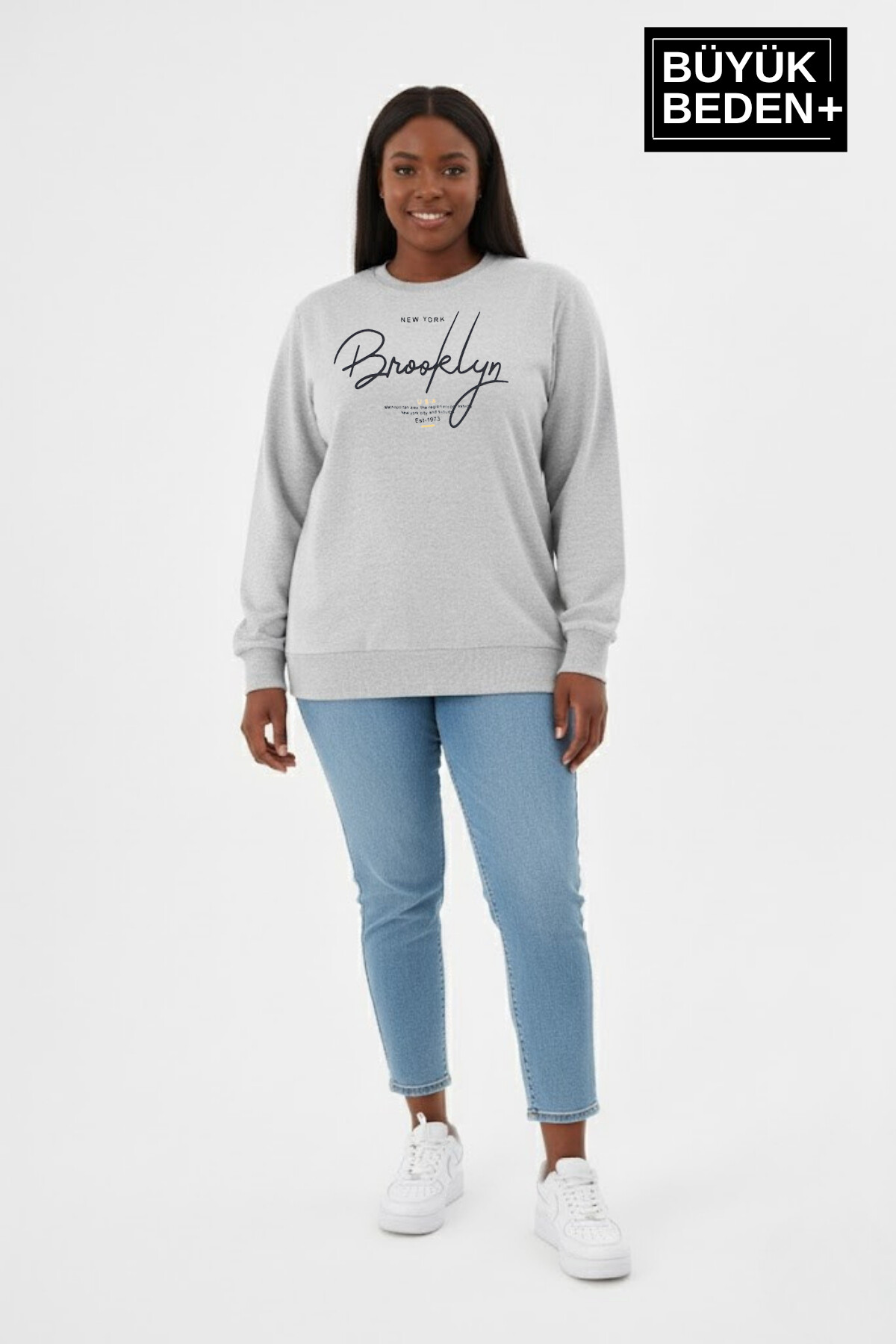 Kadın Büyük Beden El Yazılı Brooklyn Baskılı  Bisiklet Yaka İnce Sweatshirt SPR26BSWK956-6