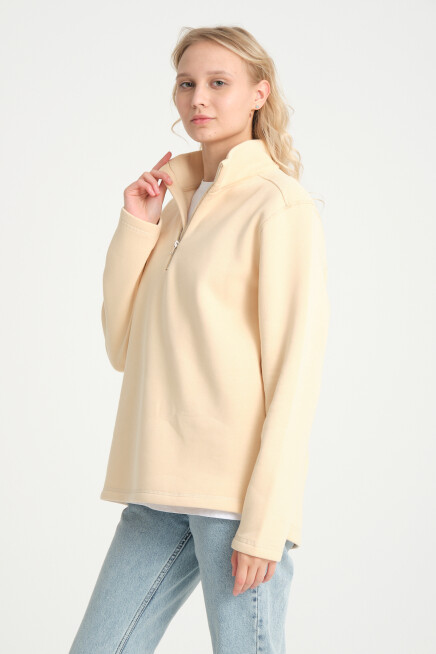  Kadın  Rahat Kalıp İçi Polarlı 3 iplik Yarım Fermuarlı  SweatShırt spr24swK21