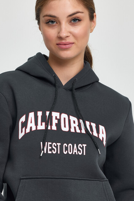 Kadın Kapşonlu Rahat Kalıp İçi Polarlı 3 iplik Californıa West  Baskılı Swetashırt SPR24SWK08