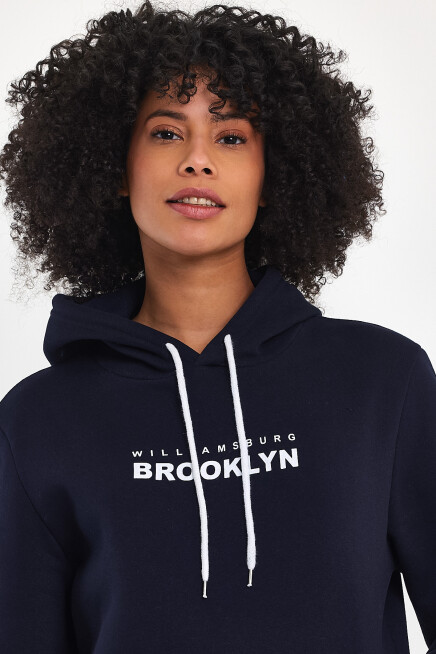 Kadın Kapşonlu Rahat Kalıp İçi Polarlı 3 iplik  W. Brooklyn Baskılı Swetashırt spr24swk04 