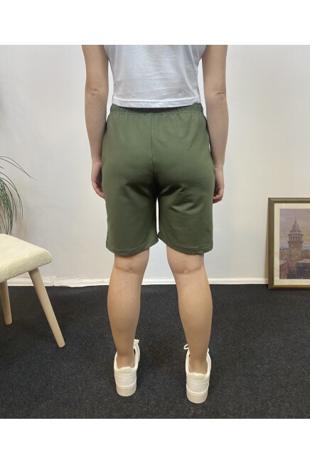 Kadın Rahat Kalıp Beli Lastikli Cepli Basklı Şort spr24srk52