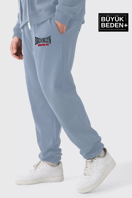 Büyük Beden Paça Lastikli Buyuk Brooklyn Baskılı İnce Eşofman Altı  SPR24BEA49