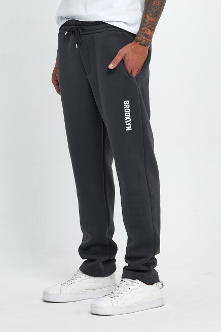 Erkek İçi Polarlı 3 iplik Kalın Brooklyn Baskılı Eşofman Altı SPR25EA70