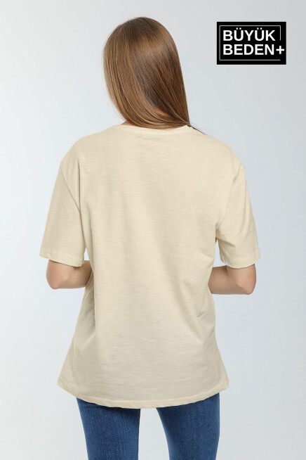 Kadın Büyük Beden El Yazılı California Baskılı Bisiklet Yaka Tshırt SPR25BTSK13