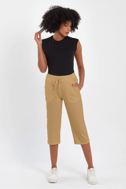 Kadın Klasik Cepli Belli Lastikli Şort SPR24KS390