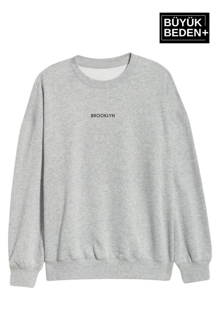 Kadın Orta Brooklyn Baskılı Büyük Beden İnce Bisiklet Yaka Swatshırt SPR25BSWK60
