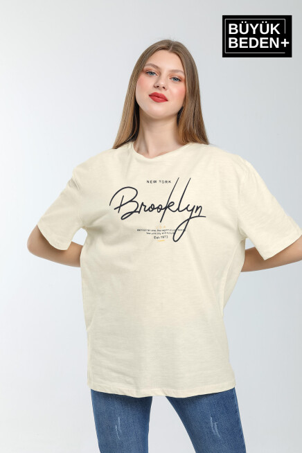 Kadın Büyük Beden El Yazılı Brooklyn Baskılı Bisiklet Yaka Tshırt SPR25BTSK12