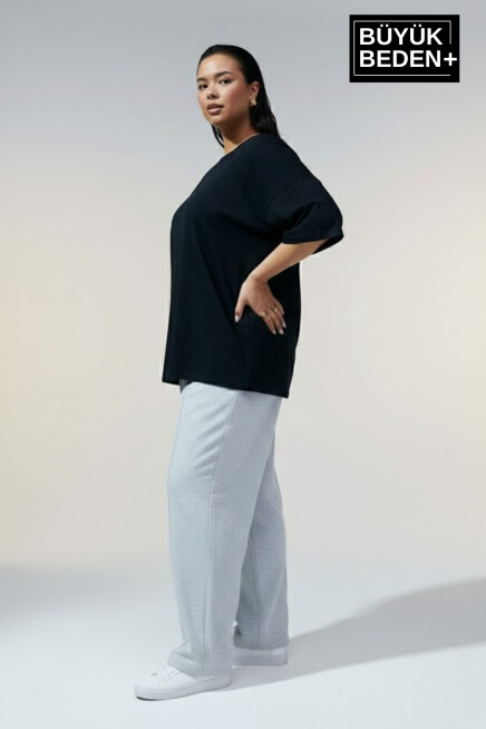 Büyük Beden Kadın Basic Tişört – Pamuklu Düz T-Shirt 3XL-6XL SPR26BTSK10