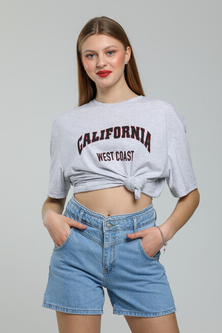 Kadın Bisiklet Yaka Regular Fit Californıa Baskılı Tişort SPR21YK22