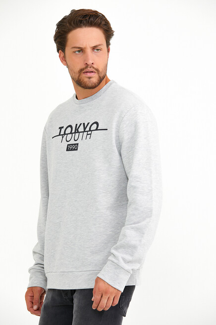 Erkek Bisiklet Yaka Regular Fit Tokyo Basklı İnce Sweatshirt spr22sw134