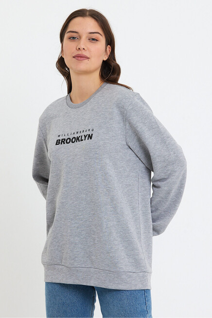 Kadın Bisiklet Yaka Oversize Fit Brooklyn Baskılı İnce Sweatshirt SPR23SWK330