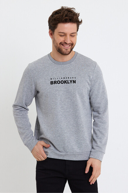 Erkek Bisiklet Yaka Regular Fit Brooklyn Baskılı İnce Sweatshirt SPR23SW330