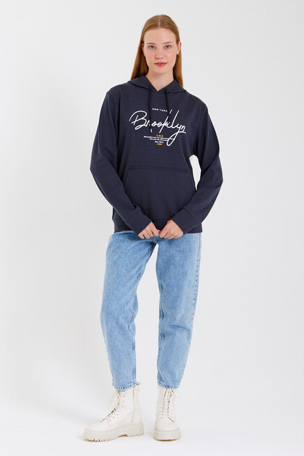 Süperlife Kadın Kapşonlu  Oversize Fit El Yazılı Brooklyn Baskılı İnce Sweatshirt SPR23SWk361