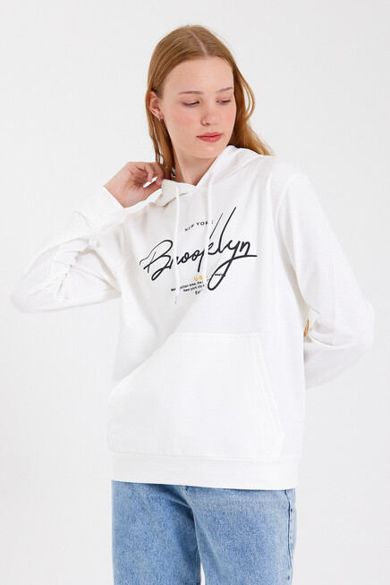 Süperlife Kadın Kapşonlu  Oversize Fit El Yazılı Brooklyn Baskılı İnce Sweatshirt SPR23SWk361