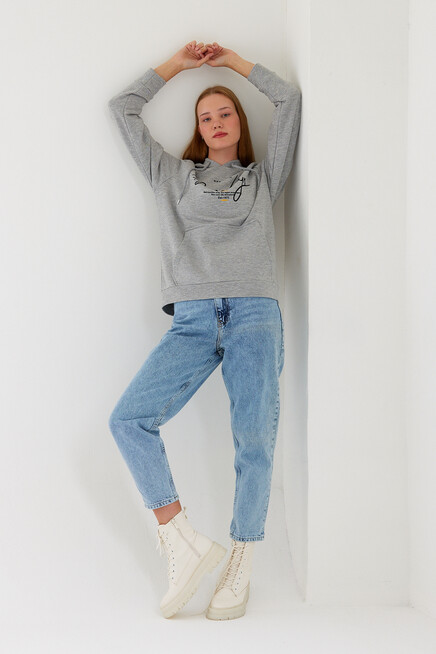 Süperlife Kadın Kapşonlu  Oversize Fit El Yazılı Brooklyn Baskılı İnce Sweatshirt SPR23SWk361