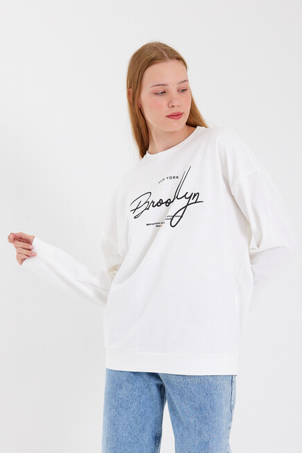 Süperlife Kadın Bisiklet Yaka Oversize Fit El Yazılı Brooklyn İnce Sweatshirt SPR23SWK331