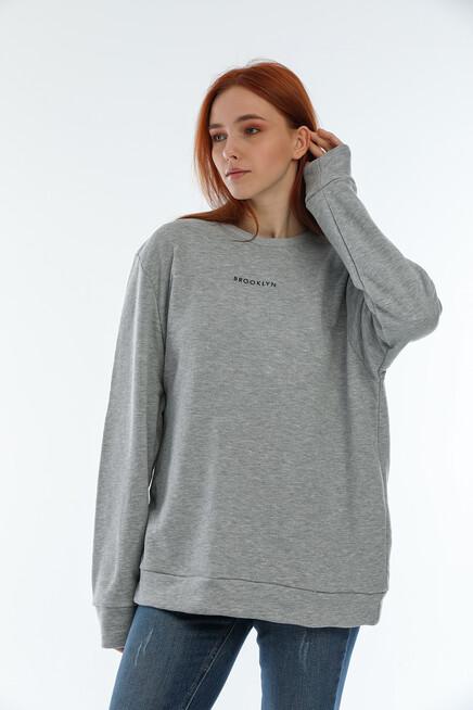 Kadın Bisiklet Yaka Oversize Fit Brooklyn Baskılı Sweatshirt SPR22SWK030