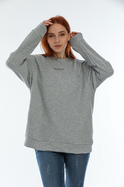 Kadın Bisiklet Yaka Oversize Fit Brooklyn Baskılı Sweatshirt SPR22SWK030