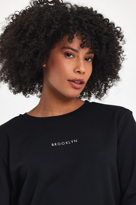 Süperlife Kadın Bisiklet Yaka Rahat Kalıp 3 iplik Kalın Orta Brooklyn Nakışlı Sweatshirt SPR24SWk34