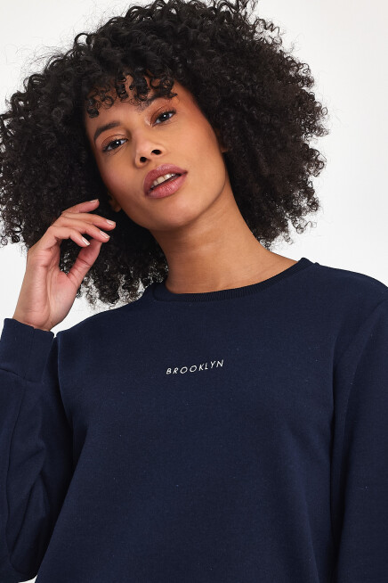 Süperlife Kadın Bisiklet Yaka Rahat Kalıp 3 iplik Kalın Orta Brooklyn Nakışlı Sweatshirt SPR24SWk34