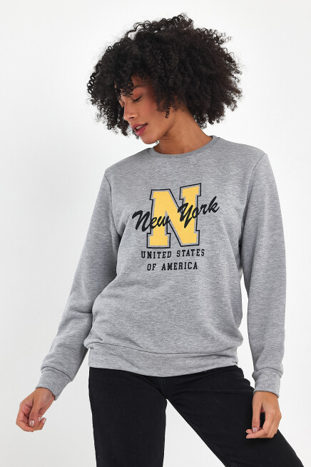 Süperlife Kadın Bisiklet Yaka Rahat Kalıp İçi Polarlı 3 İplik Kalın N Baskılı Sweatshirt SPR24SWK25