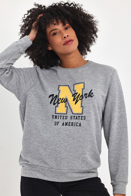 Süperlife Kadın Bisiklet Yaka Rahat Kalıp İçi Polarlı 3 İplik Kalın N Baskılı Sweatshirt SPR24SWK25