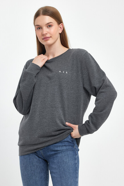 Süperlife Kadın Bisiklet Yaka Rahat Kalıp 3 iplik Kalın Air Nakışlı Sweatshirt SPR24SWK33