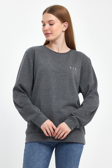 Süperlife Kadın Bisiklet Yaka Rahat Kalıp 3 iplik Kalın Air Nakışlı Sweatshirt SPR24SWK33