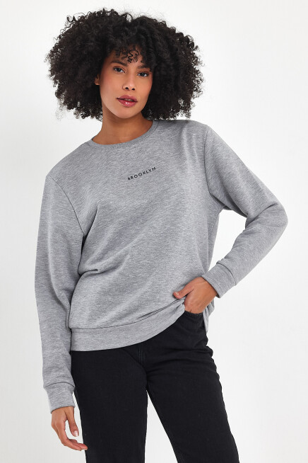 Süperlife Kadın Bisiklet Yaka Rahat Kalıp 3 iplik Kalın Orta Brooklyn Nakışlı Sweatshirt SPR24SWk34