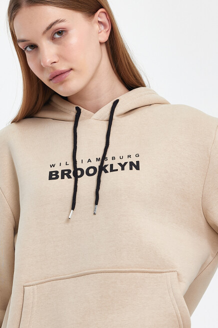 Süperlife Kadın Kapşonlu Rahat Kalıp İçi Polarlı 3 iplik  W. Brooklyn Baskılı Swetashırt spr24swk04 