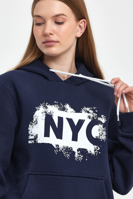 Süperlife Kadın Kapşonlu Rahat Kalıp İçi Polarlı 3 iplik NYC Baskılı SweatShırt spr24swK09