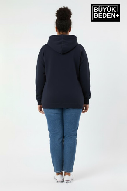 Kadın Büyük Beden AR Baskılı Kapüşonlu Sweatshirt SPR26BSWK963