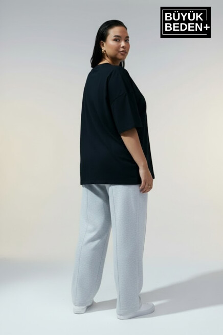 Büyük Beden Kadın Basic Tişört – Pamuklu Düz T-Shirt 3XL-6XL SPR26BTSK10