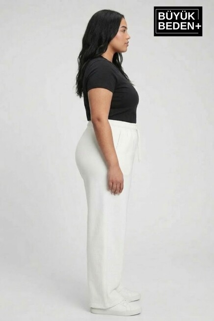 Kadın Büyük Beden Bol Paça  Yüksek Bel Lastikli Salaş Eşofman Altı SPR26BEA988